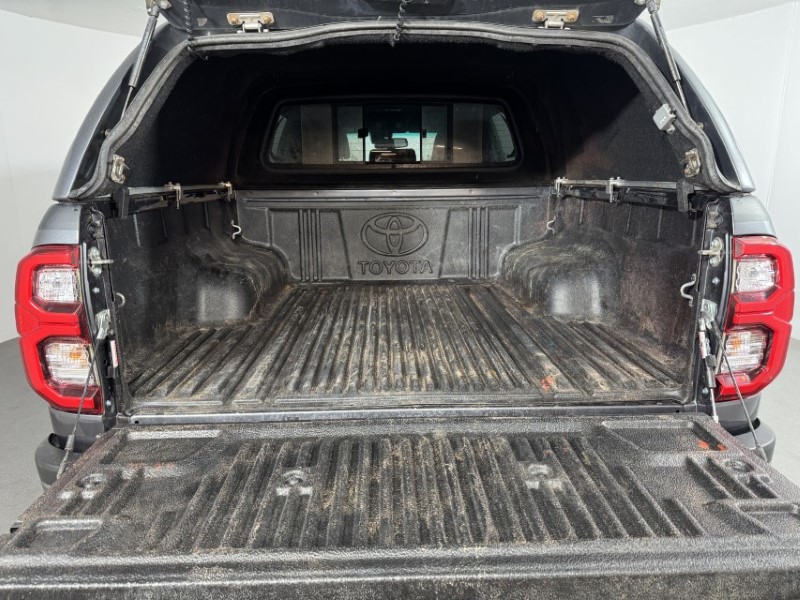 2024 (24) TOYOTA COMMERCIAL HILUX Invincible X D/Cab Pick Up 2.8 D-4D Auto 5453160