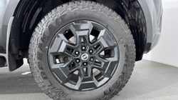 2020 (20) NISSAN COMMERCIAL NAVARA Double Cab Pick Up N-Guard 2.3dCi 190 TT 4WD Auto 5431751