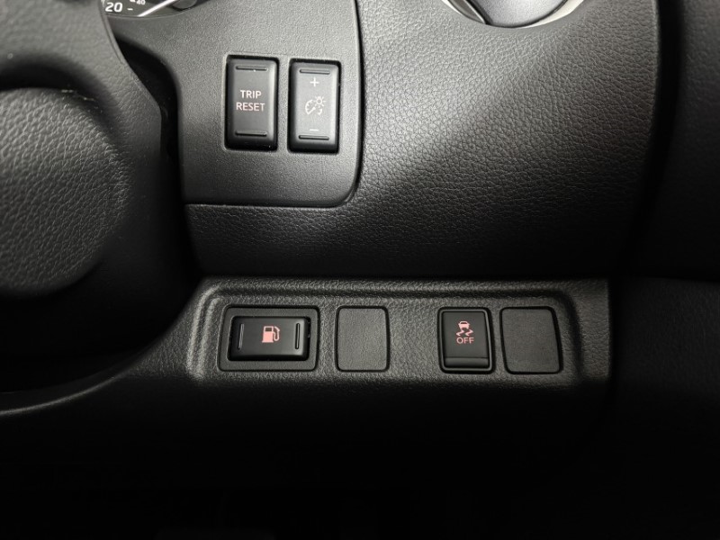 2020 (20) NISSAN COMMERCIAL NAVARA Double Cab Pick Up N-Guard 2.3dCi 190 TT 4WD Auto 5431729