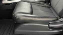 2020 (20) NISSAN COMMERCIAL NAVARA Double Cab Pick Up N-Guard 2.3dCi 190 TT 4WD Auto 5431775