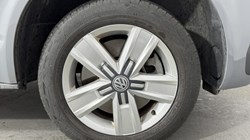 2023 (23) VOLKSWAGEN COMMERCIAL TRANSPORTER 2.0 TDI 110 Highline Kombi Van 5457695
