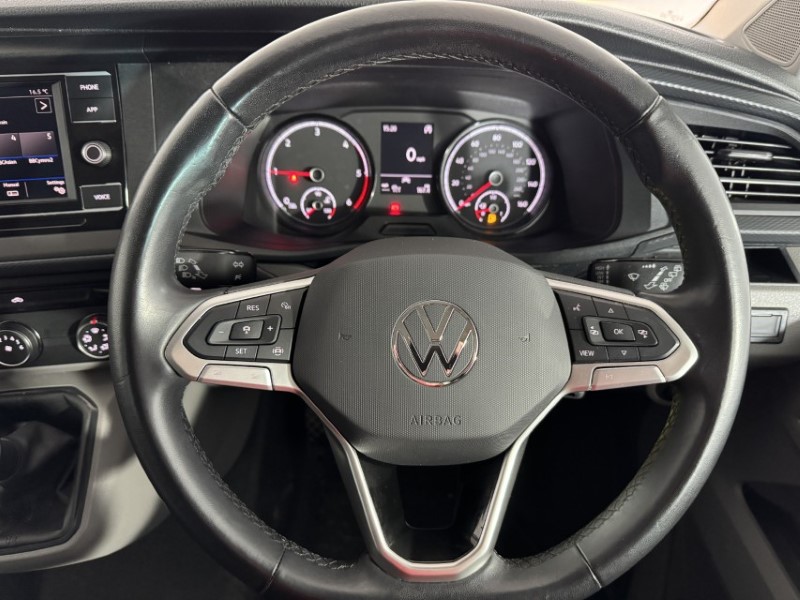 2023 (23) VOLKSWAGEN COMMERCIAL TRANSPORTER 2.0 TDI 110 Highline Kombi Van 5457684