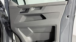 2023 (23) VOLKSWAGEN COMMERCIAL TRANSPORTER 2.0 TDI 110 Highline Kombi Van 5457692