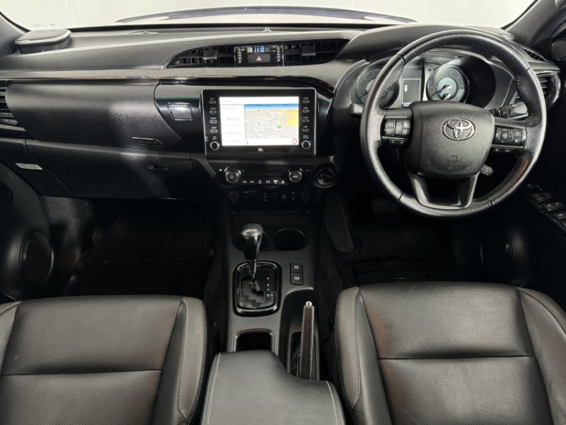 2021 (71) TOYOTA COMMERCIAL HILUX Invincible X D/Cab Pick Up 2.8 D-4D Auto 5453988