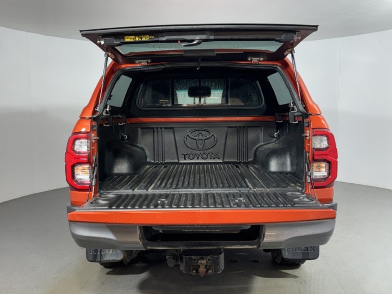 2021 (71) TOYOTA COMMERCIAL HILUX Invincible X D/Cab Pick Up 2.8 D-4D Auto 5453981