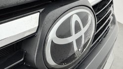 2021 (71) TOYOTA COMMERCIAL HILUX Invincible X D/Cab Pick Up 2.8 D-4D Auto 5453970