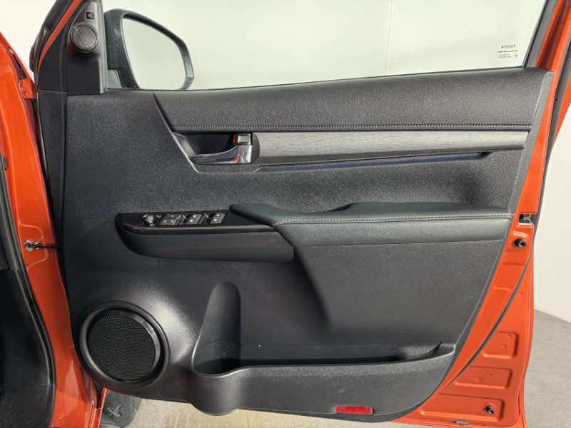 2021 (71) TOYOTA COMMERCIAL HILUX Invincible X D/Cab Pick Up 2.8 D-4D Auto 5453963