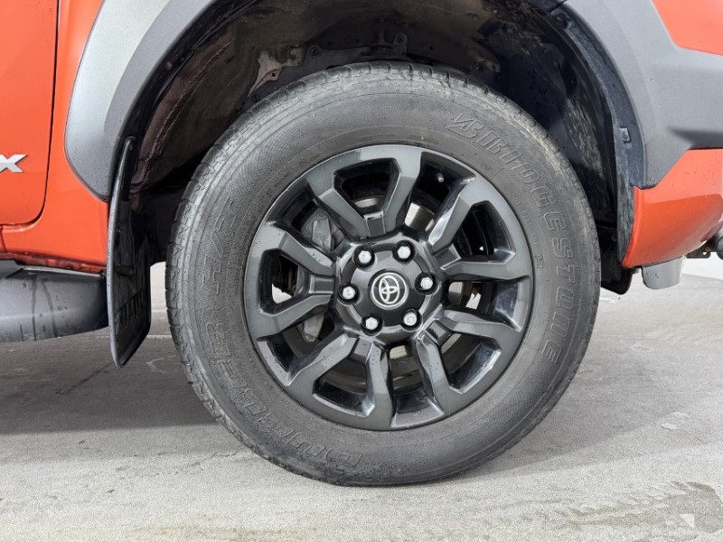 2021 (71) TOYOTA COMMERCIAL HILUX Invincible X D/Cab Pick Up 2.8 D-4D Auto 5453969