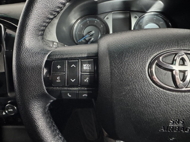 2021 (71) TOYOTA COMMERCIAL HILUX Invincible X D/Cab Pick Up 2.8 D-4D Auto 5453937