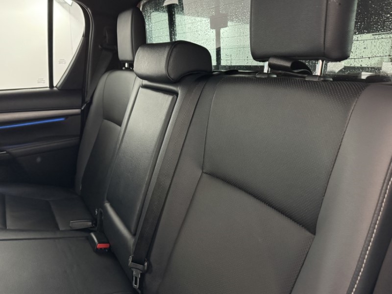 2021 (71) TOYOTA COMMERCIAL HILUX Invincible X D/Cab Pick Up 2.8 D-4D Auto 5453984