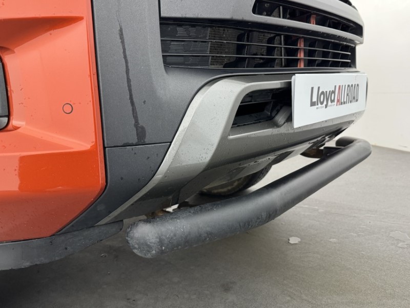 2021 (71) TOYOTA COMMERCIAL HILUX Invincible X D/Cab Pick Up 2.8 D-4D Auto 5453973