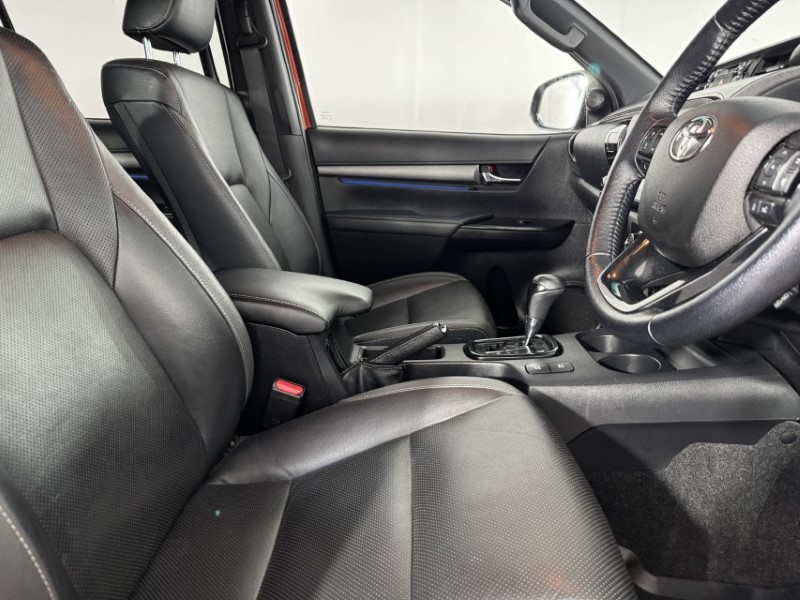 2021 (71) TOYOTA COMMERCIAL HILUX Invincible X D/Cab Pick Up 2.8 D-4D Auto 5453961