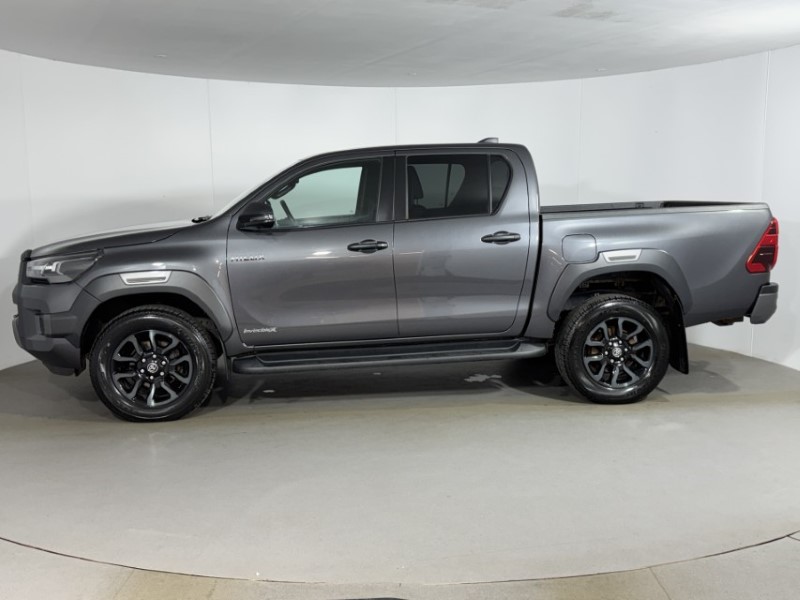 2023 (72) TOYOTA COMMERCIAL HILUX Invincible X D/Cab Pick Up 2.8 D-4D Auto 5480153