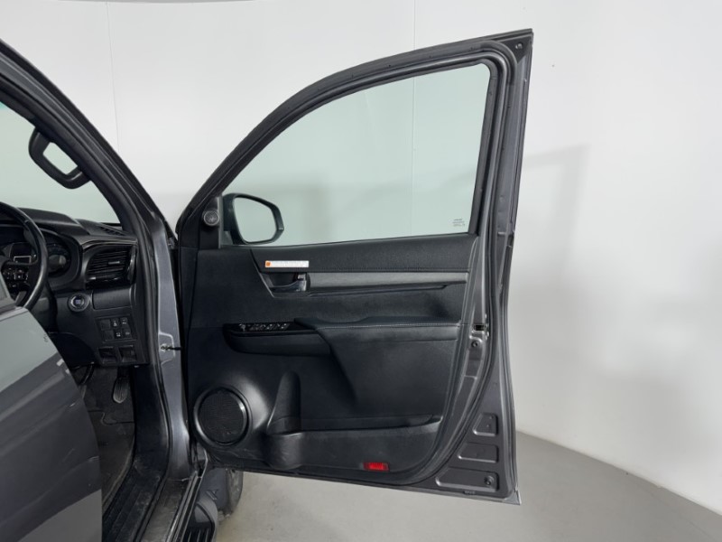 2023 (72) TOYOTA COMMERCIAL HILUX Invincible X D/Cab Pick Up 2.8 D-4D Auto 5480133