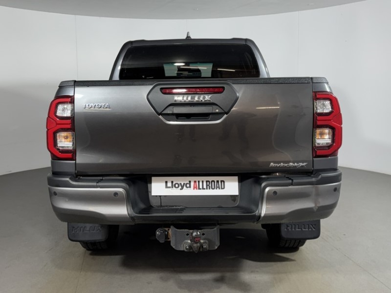 2023 (72) TOYOTA COMMERCIAL HILUX Invincible X D/Cab Pick Up 2.8 D-4D Auto 5480140