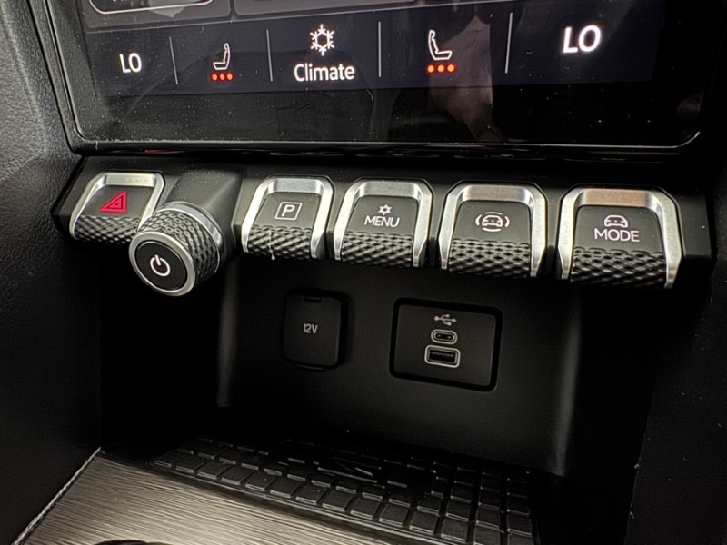 2023 (73) VOLKSWAGEN COMMERCIAL AMAROK D/Cab Pick Up Style 3.0 V6 TDI 240 4MOTION Auto 5528395