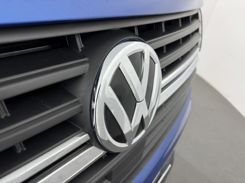 2024 (74) VOLKSWAGEN COMMERCIAL TRANSPORTER 2.0 TDI 110 Highline Van 5484194