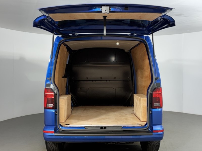 2024 (74) VOLKSWAGEN COMMERCIAL TRANSPORTER 2.0 TDI 110 Highline Van 5484198