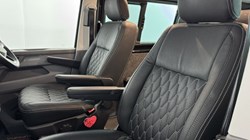 2022 (22) VOLKSWAGEN COMMERCIAL T32 TRANSPORTER 2.0 TDI 150 Highline Kombi Van DSG 5499629