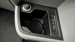 2022 (22) VOLKSWAGEN COMMERCIAL T32 TRANSPORTER 2.0 TDI 150 Highline Kombi Van DSG 5499595