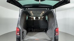 2022 (22) VOLKSWAGEN COMMERCIAL T32 TRANSPORTER 2.0 TDI 150 Highline Kombi Van DSG 5499619