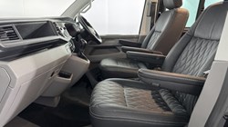 2022 (22) VOLKSWAGEN COMMERCIAL T32 TRANSPORTER 2.0 TDI 150 Highline Kombi Van DSG 5499632