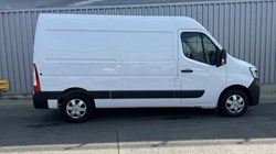 2022 (22) RENAULT COMMERCIAL MASTER MM33dCi 135 Business PLUS Medium Roof Van 5601803
