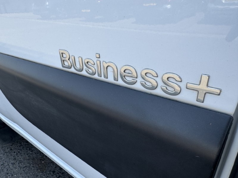2022 (22) RENAULT COMMERCIAL MASTER MM33dCi 135 Business PLUS Medium Roof Van 5601796