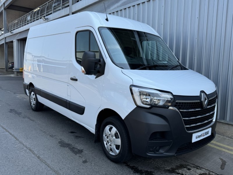 2022 (22) RENAULT COMMERCIAL MASTER MM33dCi 135 Business PLUS Medium Roof Van