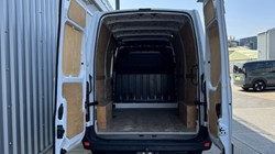 2022 (22) RENAULT COMMERCIAL MASTER MM33dCi 135 Business PLUS Medium Roof Van 5601776