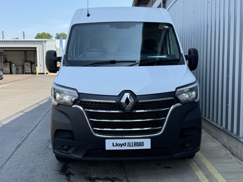 2022 (22) RENAULT COMMERCIAL MASTER MM33dCi 135 Business PLUS Medium Roof Van 5601773