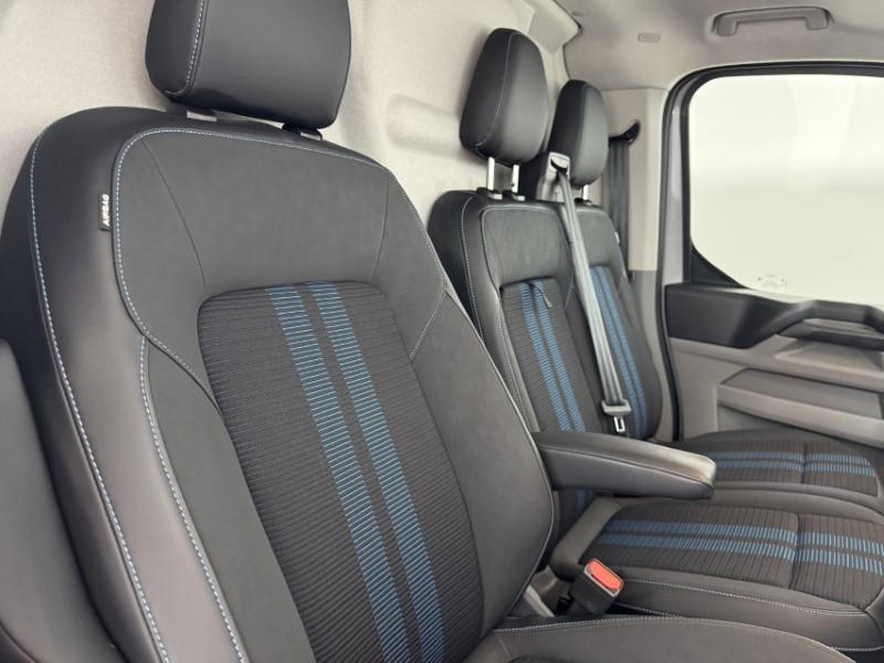 2025 (75) FORD COMMERCIAL TRANSIT CUSTOM 2.0 EcoBlue 150ps H1 Van Sport 5535031
