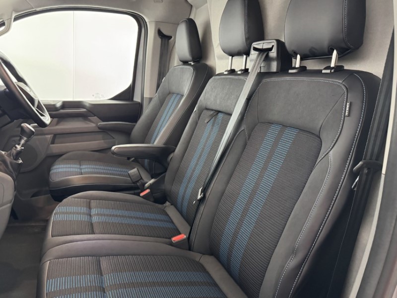 2025 (75) FORD COMMERCIAL TRANSIT CUSTOM 2.0 EcoBlue 150ps H1 Van Sport 5535063