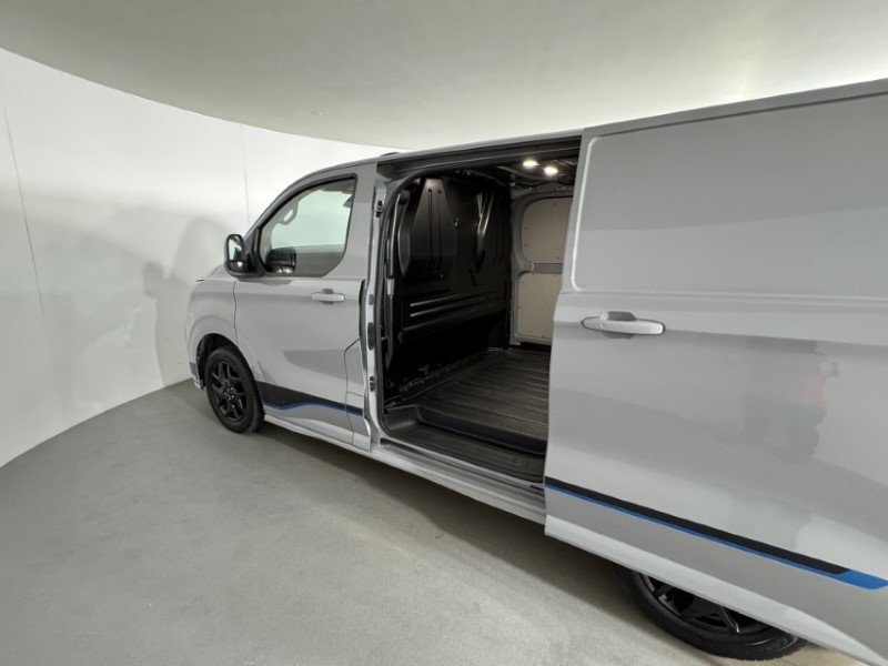 2025 (75) FORD COMMERCIAL TRANSIT CUSTOM 2.0 EcoBlue 150ps H1 Van Sport 5535062