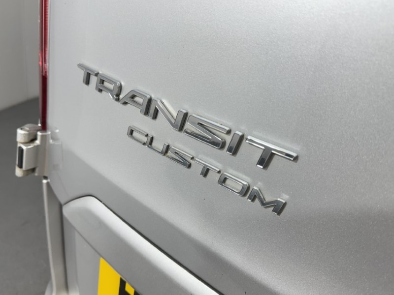 2022 (22) FORD COMMERCIAL TRANSIT CUSTOM 2.0 EcoBlue 130ps Low Roof Limited Van 5661937