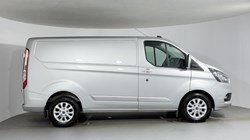 2022 (22) FORD COMMERCIAL TRANSIT CUSTOM 2.0 EcoBlue 130ps Low Roof Limited Van 5661947