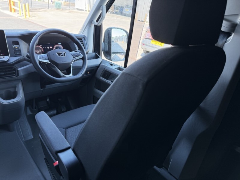 2025 (75) MAN COMMERCIAL TGE 180 Lion XC Van Auto 5603919