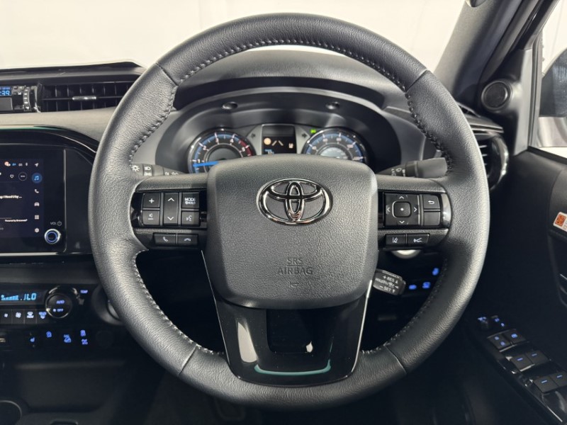 2026 (26) TOYOTA COMMERCIAL HILUX Invincible X D/Cab Pick Up 2.8 D 48V Auto 5612375
