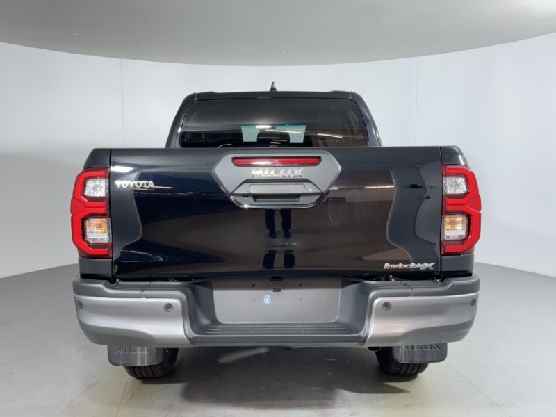 2026 (26) TOYOTA COMMERCIAL HILUX Invincible X D/Cab Pick Up 2.8 D 48V Auto 5612400