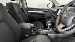 2026 (26) TOYOTA COMMERCIAL HILUX Invincible D/Cab Pick Up 2.4 D-4D Auto 5615273