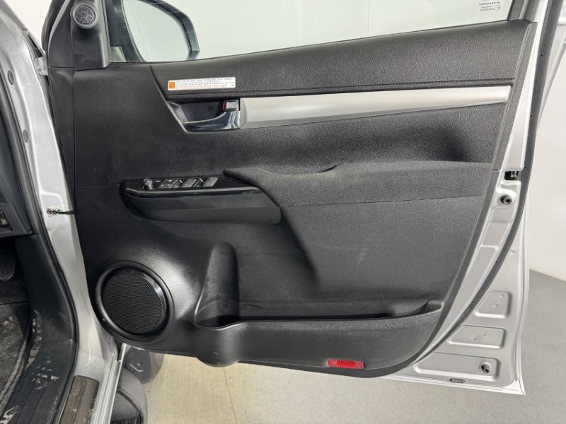2026 (26) TOYOTA COMMERCIAL HILUX Invincible D/Cab Pick Up 2.4 D-4D Auto 5615276