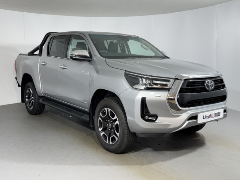 2026 (26) TOYOTA COMMERCIAL HILUX Invincible D/Cab Pick Up 2.4 D-4D Auto