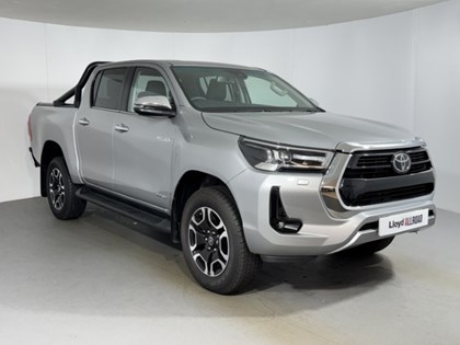 2026 (26) TOYOTA COMMERCIAL HILUX Invincible D/Cab Pick Up 2.4 D-4D Auto