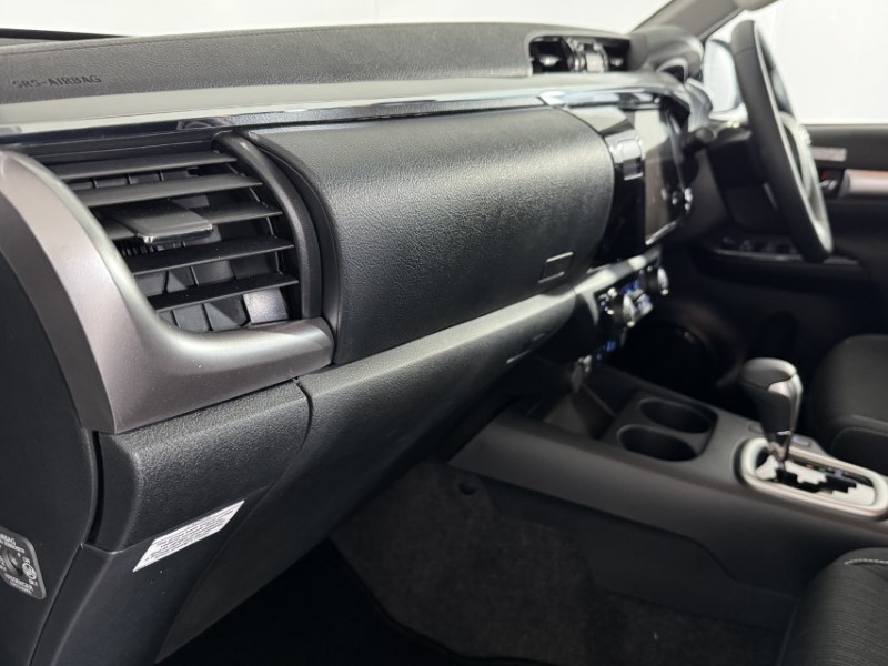 2026 (26) TOYOTA COMMERCIAL HILUX Invincible D/Cab Pick Up 2.4 D-4D Auto 5615300