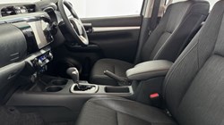 2026 (26) TOYOTA COMMERCIAL HILUX Invincible D/Cab Pick Up 2.4 D-4D Auto 5615297