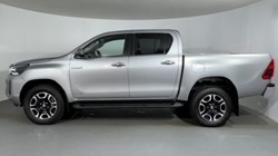 2026 (26) TOYOTA COMMERCIAL HILUX Invincible D/Cab Pick Up 2.4 D-4D Auto 5615304