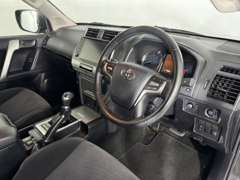 2022 (72) TOYOTA LAND CRUISER 2.8D 204 Active Commercial Auto 5664912