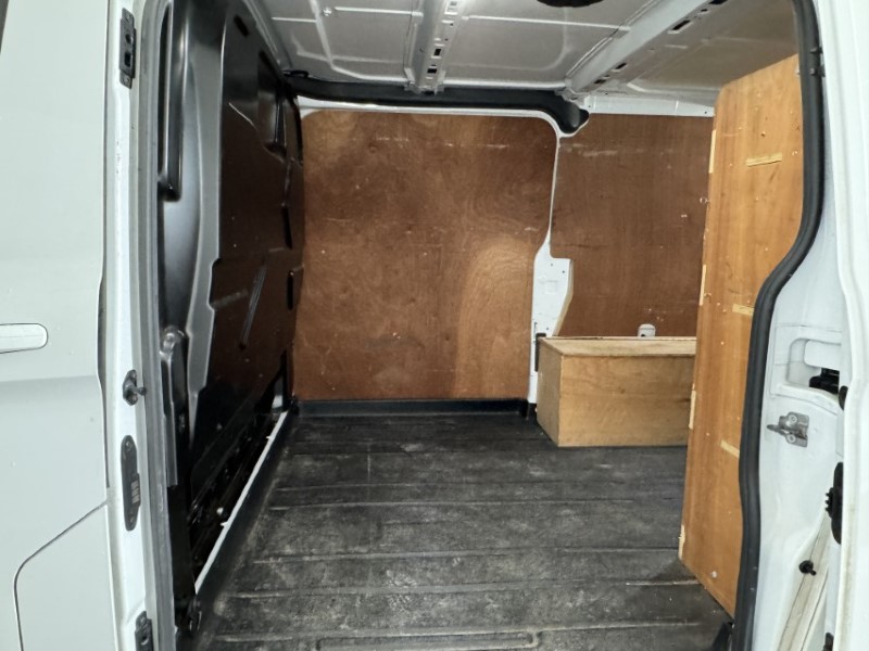 2018 (68) FORD COMMERCIAL TRANSIT CUSTOM 2.0 EcoBlue 130ps Low Roof Limited Van 5706096