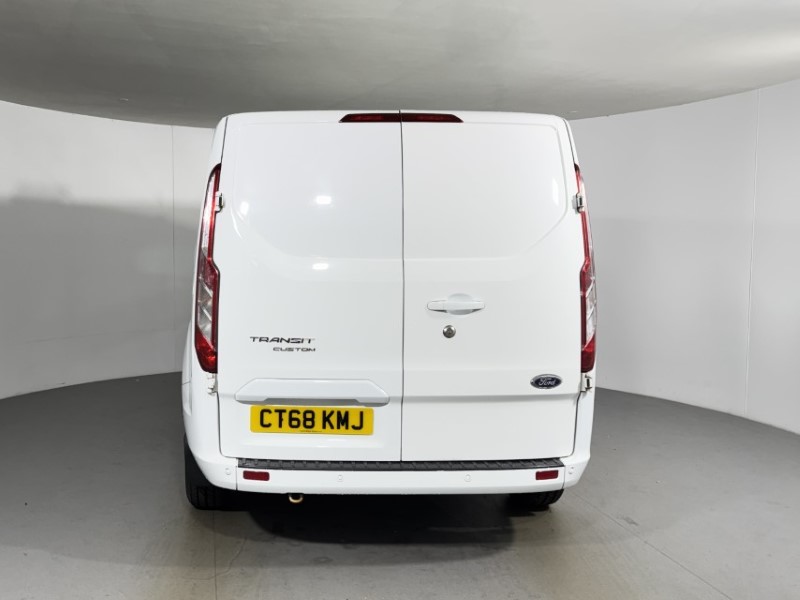 2018 (68) FORD COMMERCIAL TRANSIT CUSTOM 2.0 EcoBlue 130ps Low Roof Limited Van 5706105