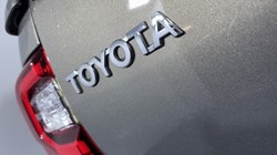 2025 (25) TOYOTA COMMERCIAL HILUX Invincible X D/Cab Pick Up 2.8 D 48V Auto 5723907